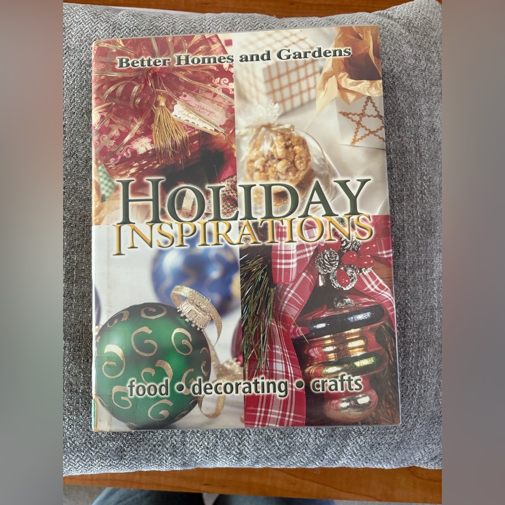 Better Homes And Gardens Holiday Inspirations Book - 2001 Hardcover